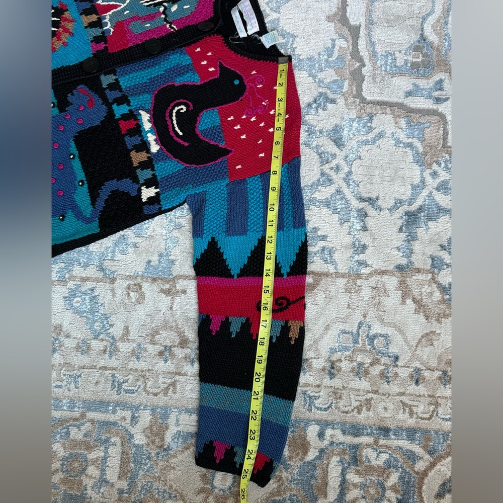 Colorful Animal Motif Button-Front Cardigan Sweater - Multicolor - Picture 9 of 9